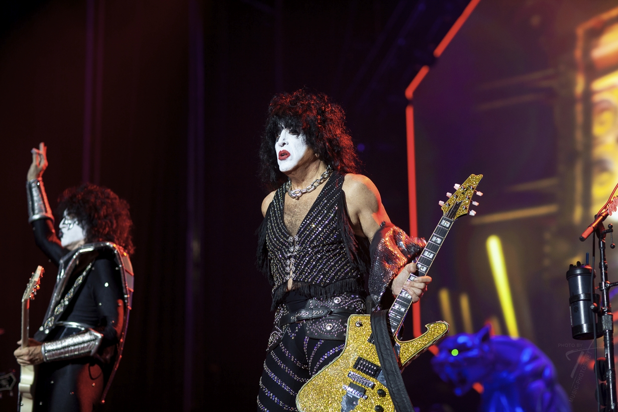 KISS